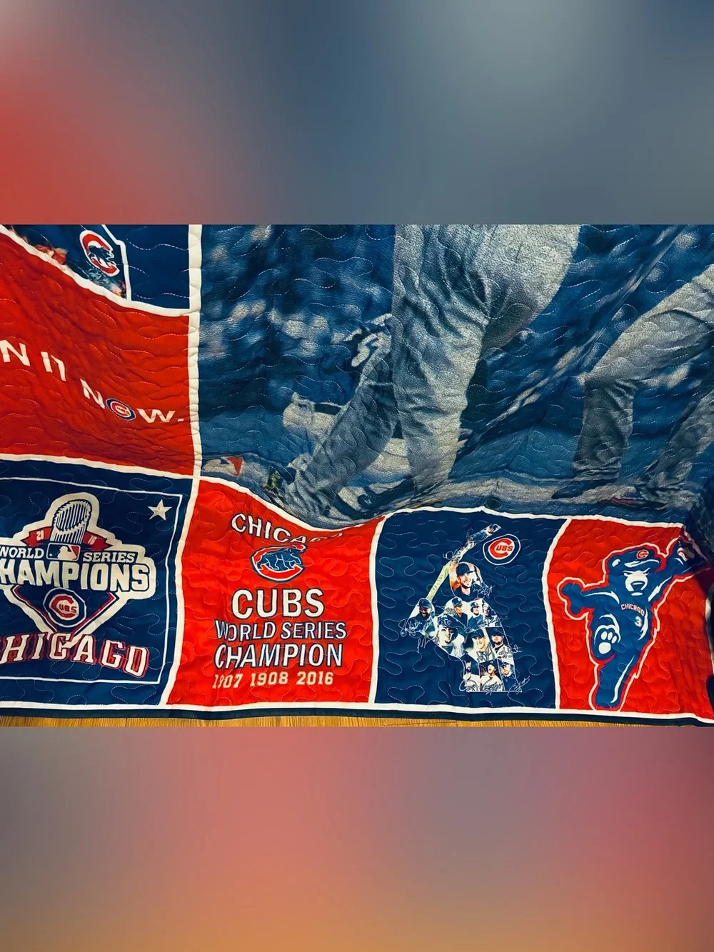NWOT Chicago Cubs Commemorative Quilted Full Size Blanket Throw 86x78